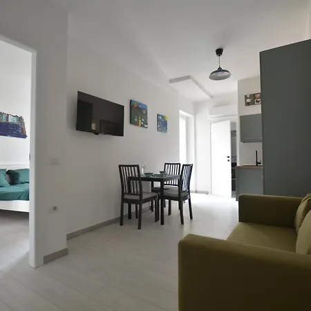 7th Floor - Donoratico Apartment *
